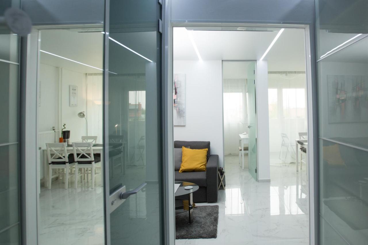 Ferienwohnung Modern & Luxury Apt Zagreb Airport W/ Free Wifi Velika Gorica Exterior foto